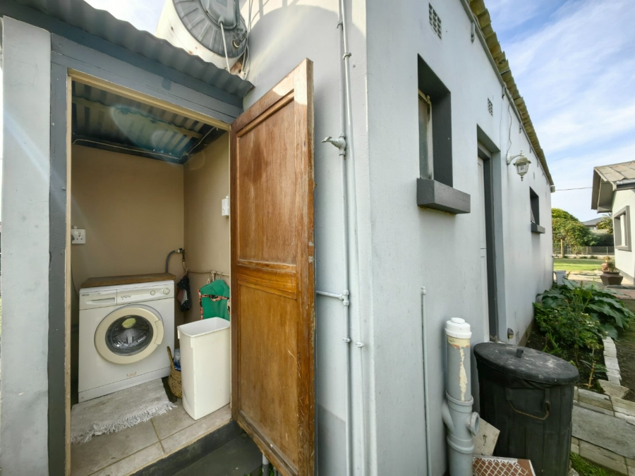 3 Bedroom Property for Sale in Fraaiuitsig Western Cape